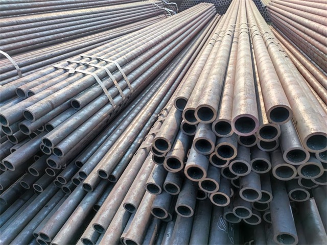 16MN小口径无缝钢管 16MN小口径无缝钢管